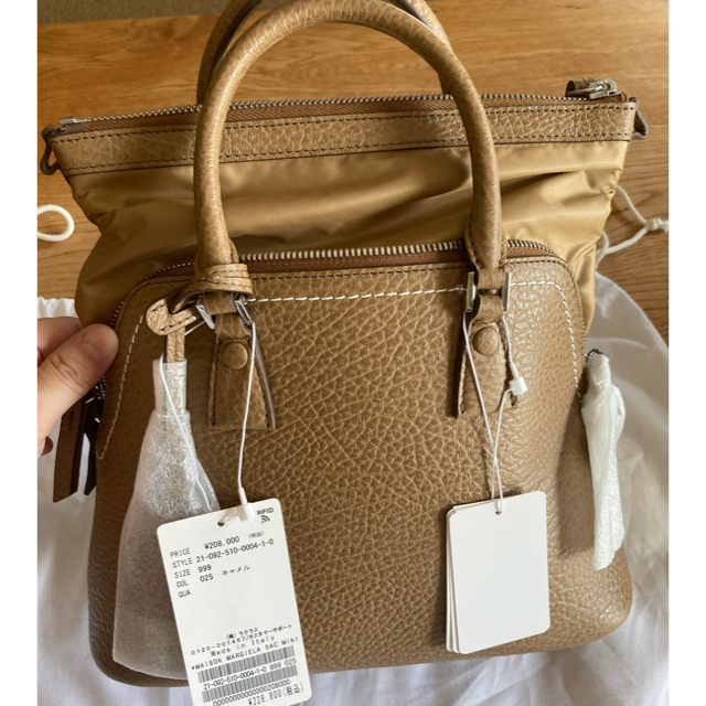 DEUXIEME CLASSE(ドゥーズィエムクラス)のMAISON MARGIELA/メゾン マルジェラ「5AC」 small bag レディースのバッグ(ショルダーバッグ)の商品写真