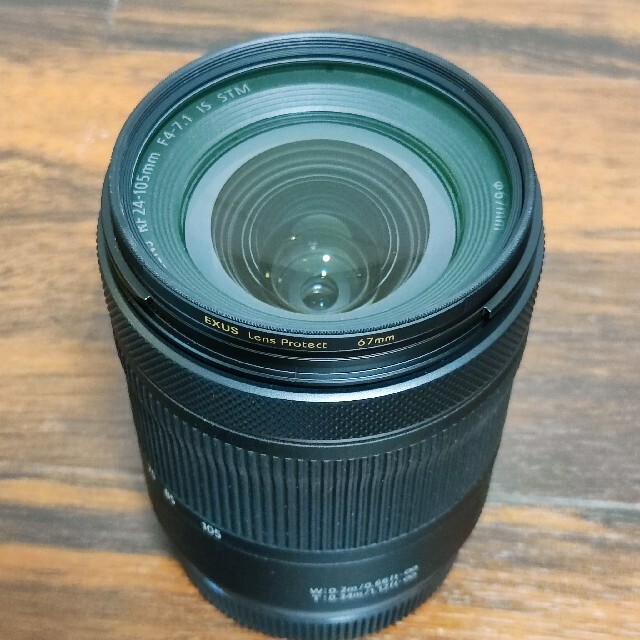 Canon(キヤノン)のRF24-105mm F4-7.1 IS STM レンズ保護フィルター付 スマホ/家電/カメラのカメラ(レンズ(ズーム))の商品写真