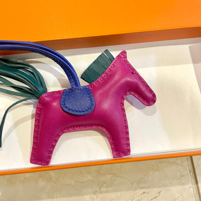 エルメス ロデオチャームPM ローズパープル - バッグチャーム