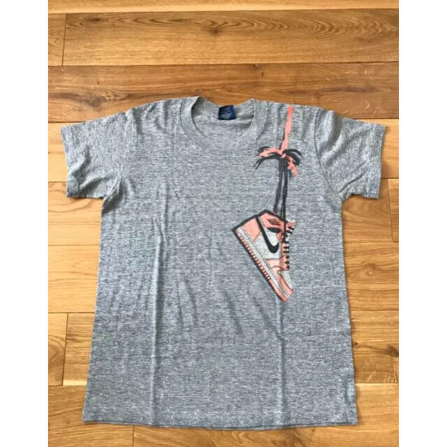 NIKE(ナイキ)のナイキ　肩掛けジョーダンT メンズのトップス(Tシャツ/カットソー(半袖/袖なし))の商品写真