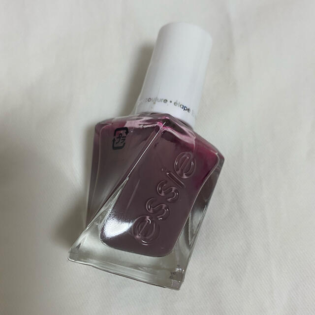 Essie(エッシー)のEssie ジェルクチュールネイルポリッシュ　S70 コスメ/美容のネイル(マニキュア)の商品写真