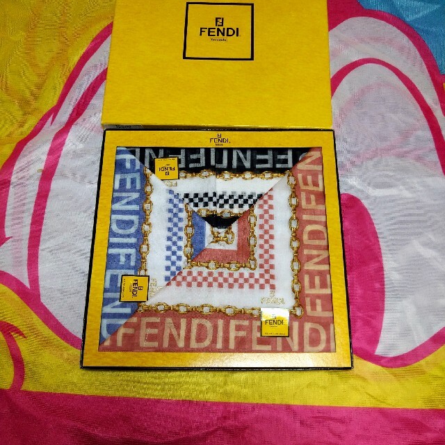 FENDI(フェンディ)のフェンディハンカチ３枚 レディースのファッション小物(ハンカチ)の商品写真