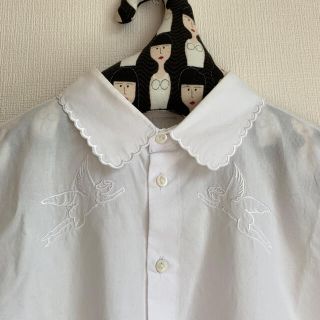 アイアムアイ(I am I)のiami エンジェル刺繍シャツ　半袖(シャツ/ブラウス(半袖/袖なし))