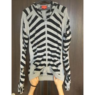 ヴィヴィアンウエストウッド(Vivienne Westwood)のヴィヴィアン パーカー(パーカー)