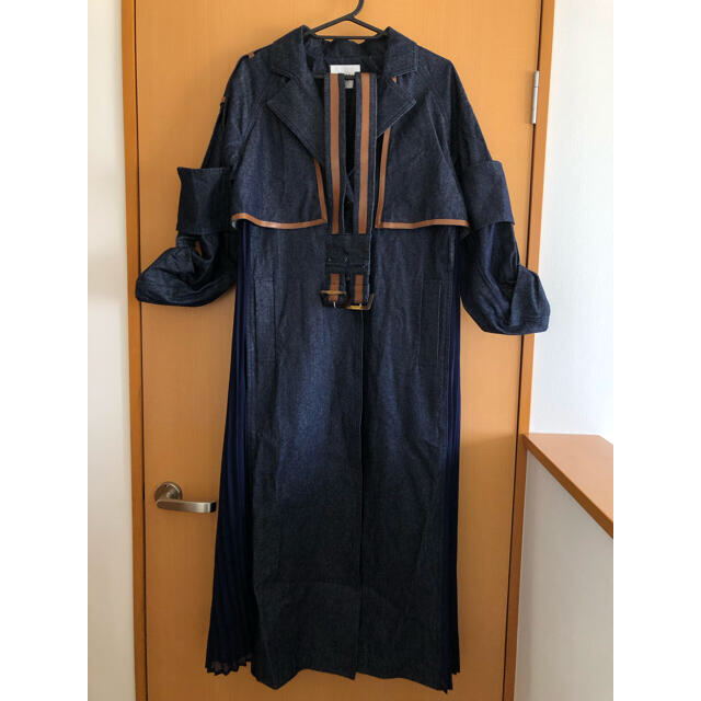 Ameri VINTAGE(アメリヴィンテージ)のかりんぬ様専用！Ameri ROLL-UP PLEATS TRENCH COAT レディースのジャケット/アウター(トレンチコート)の商品写真