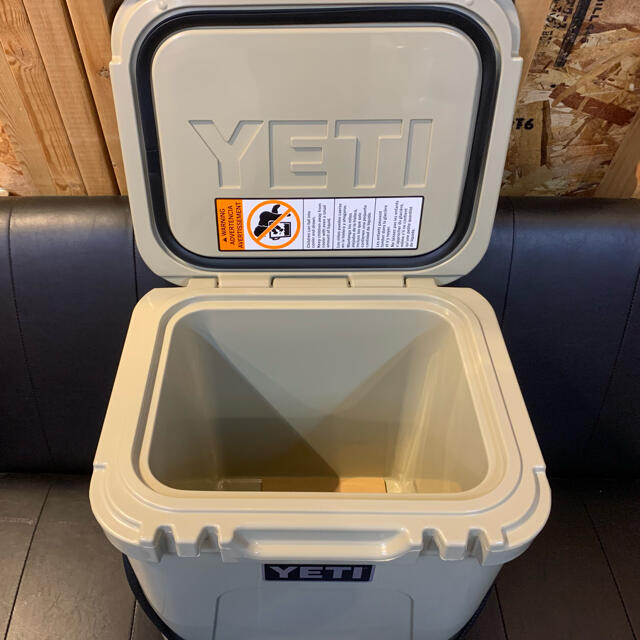 YETI Roadie 24 イエティクーラーボックス ローディー 24 TAN