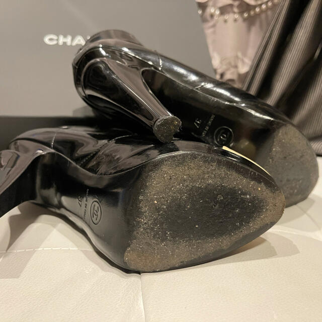CHANEL(シャネル)のCHANEL もちろん正規品‼︎てっぱんカッコいいショートブーツ♡激安です♡ レディースの靴/シューズ(ブーツ)の商品写真