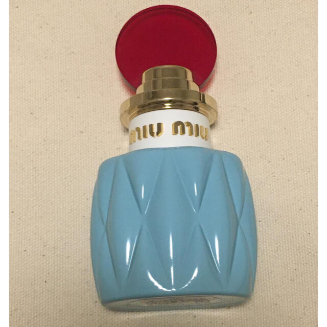 miumiu(ミュウミュウ)のmiumiu オードパルファム 30ml コスメ/美容の香水(香水(女性用))の商品写真