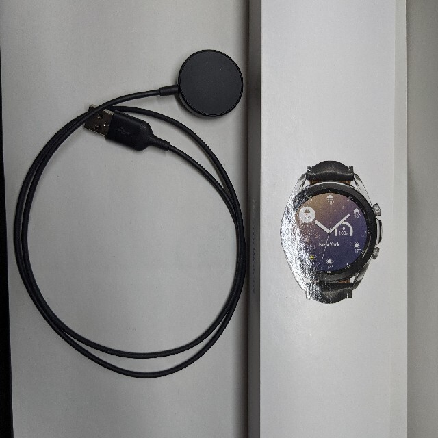 Galaxy(ギャラクシー)のGalaxy Watch3 / 41mm / シルバー / 日本国内版 スマホ/家電/カメラのスマホ/家電/カメラ その他(その他)の商品写真