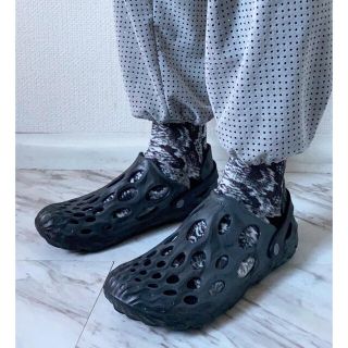 メレル(MERRELL)の完売カラー merrell ブラック 黒 メレル 水陸両用 ハイドロモック(サンダル)