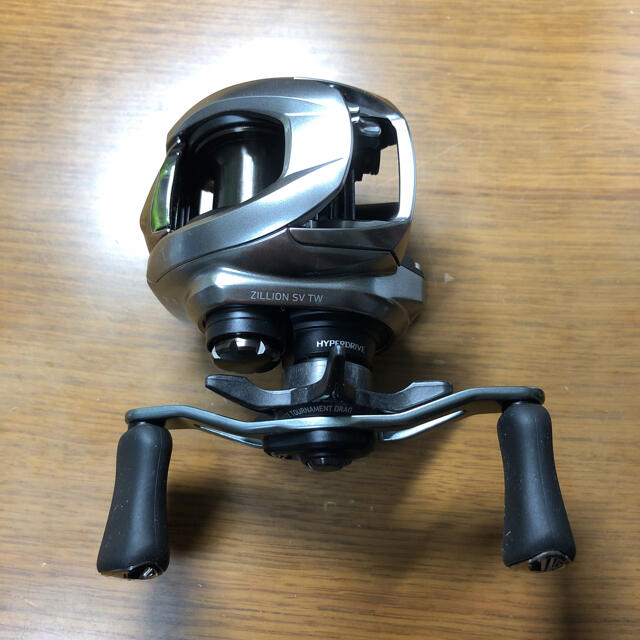 DAIWA(ダイワ)のZILLION SV TW 1000H スポーツ/アウトドアのフィッシング(リール)の商品写真