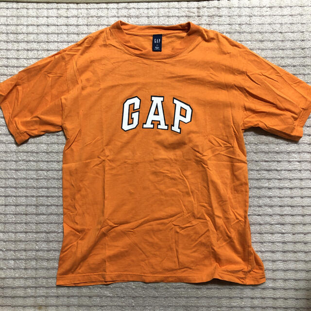 GAP オレンジ　Tシャツ メンズのトップス(Tシャツ/カットソー(半袖/袖なし))の商品写真