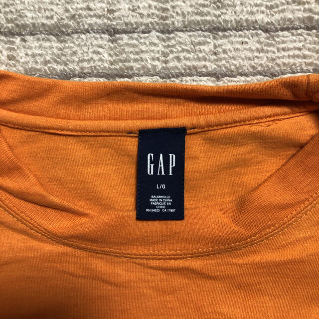 GAP オレンジ　Tシャツ メンズのトップス(Tシャツ/カットソー(半袖/袖なし))の商品写真