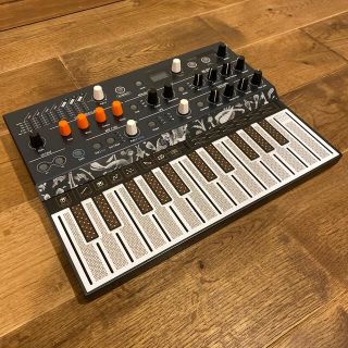 コルグ(KORG)のARTURIA MicroFreak マイクロフリーク(キーボード/シンセサイザー)