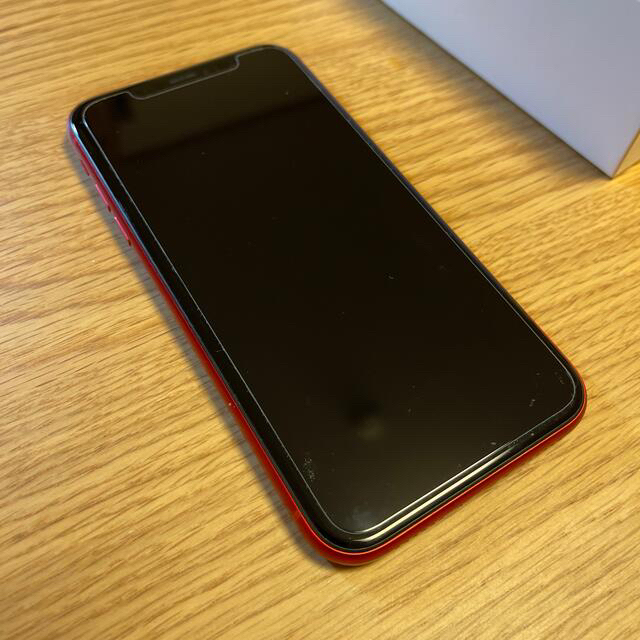 Apple(アップル)のiPhoneⅩR 128gb product Red docomoモデル スマホ/家電/カメラのスマートフォン/携帯電話(スマートフォン本体)の商品写真
