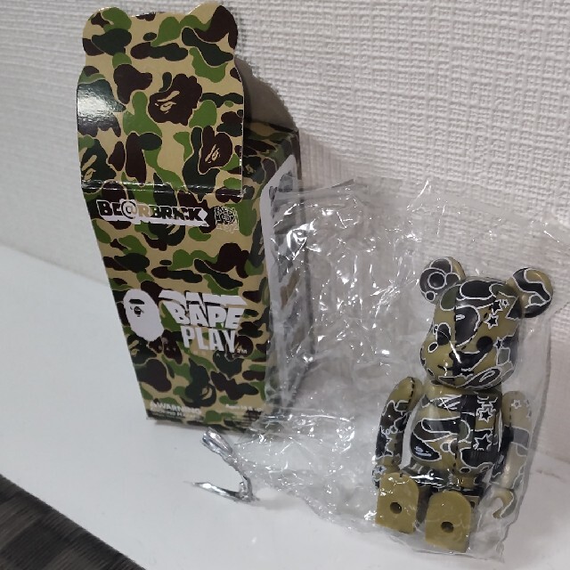 yuu様専用BE＠RBRICK x BAPE PLAY 100%ベアブリック エンタメ/ホビーのフィギュア(その他)の商品写真