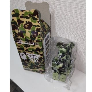 BE＠RBRICK x BAPE PLAY 100%ベアブリック(その他)