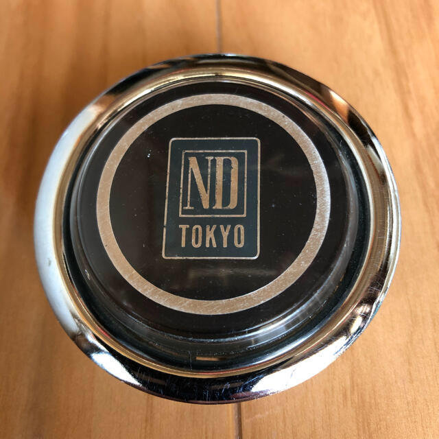 ナルディ TOKYO  限定ホーンボタン