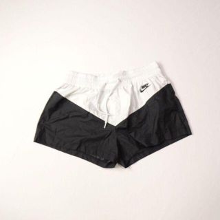 ナイキ(NIKE)のNIKE ナイキ　スポーツ　トレーニング　ショートパンツ　ランニング　ホワイト(その他)