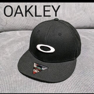 オークリー(Oakley)のOAKLEY　オークリー　ロゴ　ブラック　カモフラ　迷彩　キャップ(キャップ)