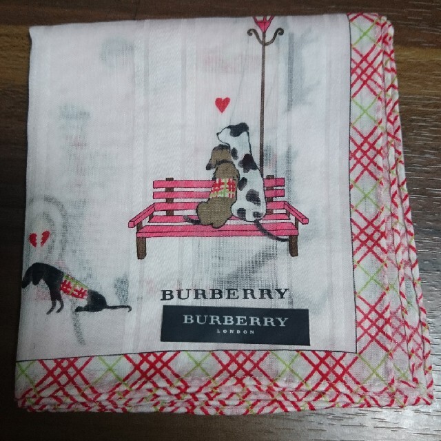 BURBERRY(バーバリー)のあかりょうまま専用 バーバリーハンカチ レディースのファッション小物(ハンカチ)の商品写真