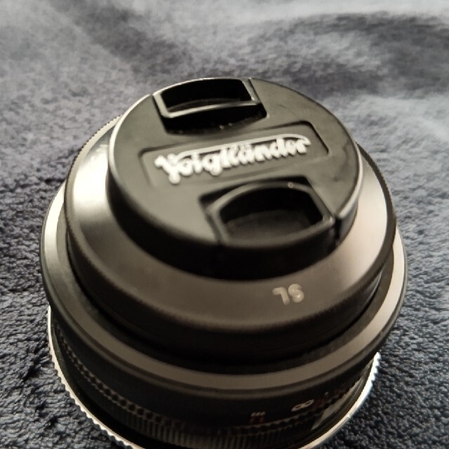 VoightLander ULTRON 40mm F2 SLII N スマホ/家電/カメラのカメラ(レンズ(単焦点))の商品写真