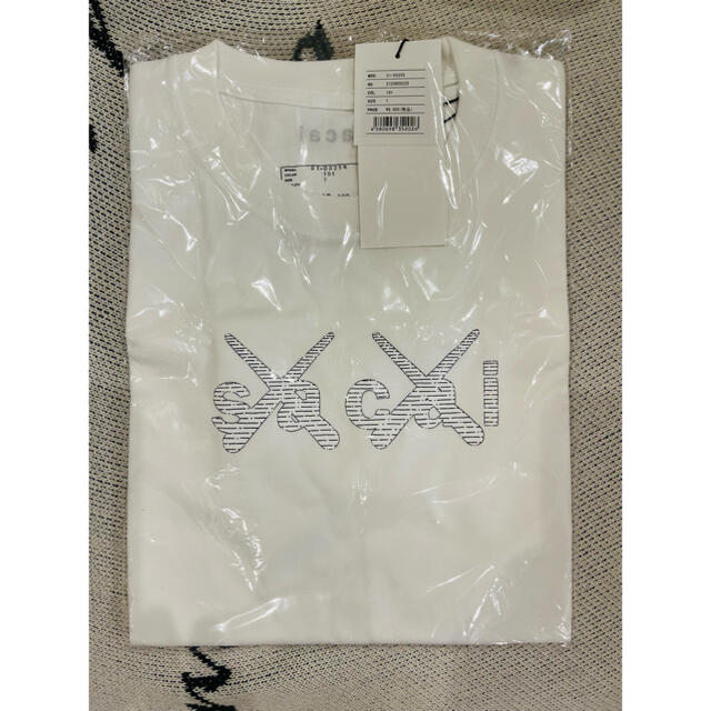 sacai(サカイ)のsacai x KAWS Print T-shirt WHITE サイズ1 メンズのトップス(Tシャツ/カットソー(半袖/袖なし))の商品写真