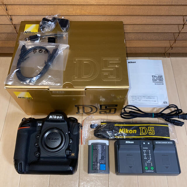 直営店に限定 Nikon - 美品 ニコン D5 CF-type シャッター数16,000回