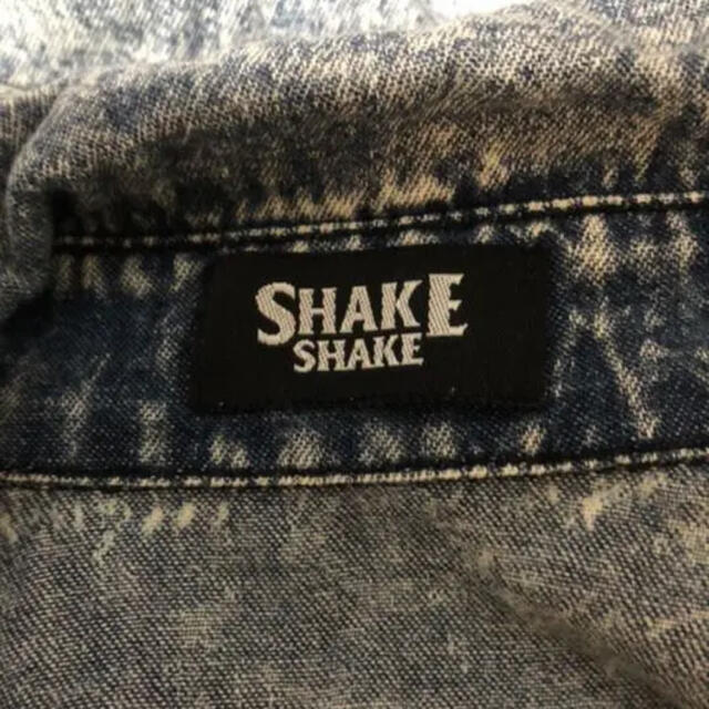 SHAKE SHAKE(シェイクシェイク)のダメージシャツ レディースのトップス(シャツ/ブラウス(長袖/七分))の商品写真