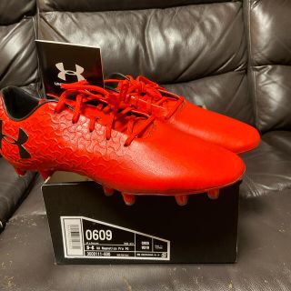 アンダーアーマー(UNDER ARMOUR)のアンダーアーマーUA Magnetico Pro FG 3000111-600 (シューズ)