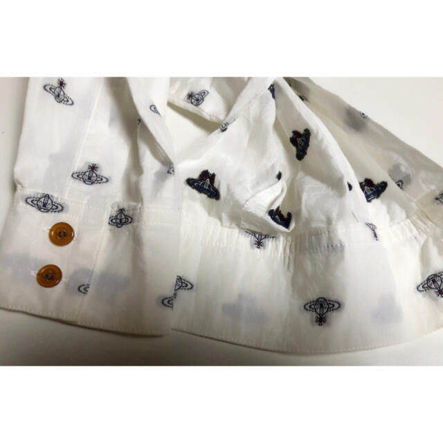 Vivienne Westwood(ヴィヴィアンウエストウッド)のVivienne Westwood オーブ総柄刺繍リボンシャツ  レディースのトップス(シャツ/ブラウス(長袖/七分))の商品写真