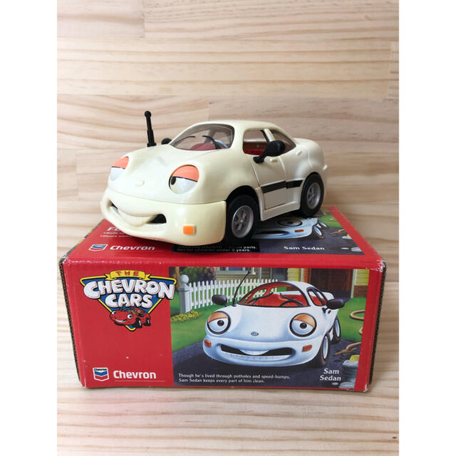 女の子向けプレゼント集結 the chevron cars シェブロン SAM