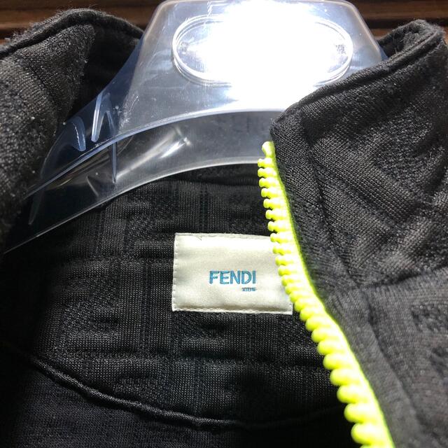 早い者勝ち！！FENDI 12＋　総ロゴジャージー素材ジャンパー