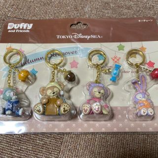 ディズニー(Disney)の【500円お値下げ中】ダッフィー オータムスリーパー キーチェーン(キャラクターグッズ)