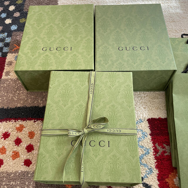 Gucci(グッチ)のgucci箱とお手提げ袋セット レディースのバッグ(ショップ袋)の商品写真