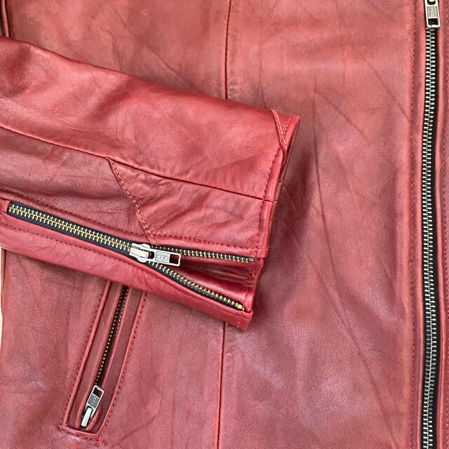 ライダース　レザージャケット　赤 メンズのジャケット/アウター(ライダースジャケット)の商品写真