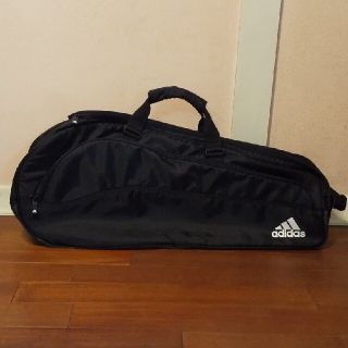 アディダス(adidas)のテニスバック　アディダス(バッグ)