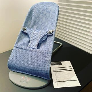 ベビービョルン(BABYBJORN)のベビービョルンバウンサー💁🏻‍♂️超美品^ ^スレートブルー✨(その他)