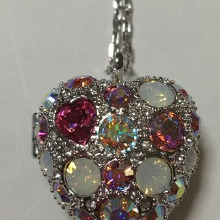 スワロフスキー(SWAROVSKI)の値下げしました　スワロフスキー　ペンダント(ネックレス)