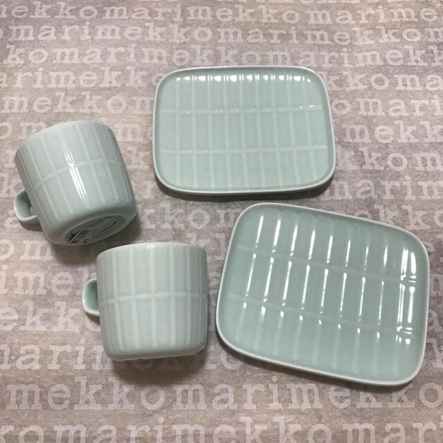 新品　マリメッコ　TIILISKIVI 食器セットインテリア/住まい/日用品