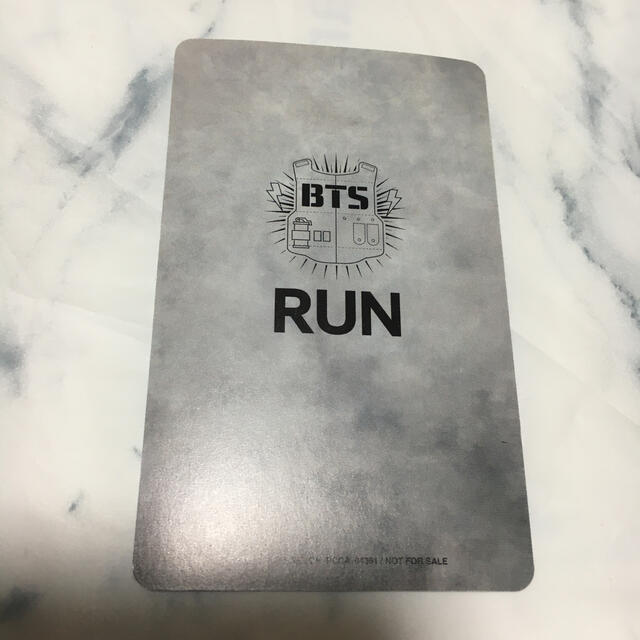 防弾少年団(BTS)(ボウダンショウネンダン)のBTS RUN V テヒョン トレカ エンタメ/ホビーのCD(K-POP/アジア)の商品写真