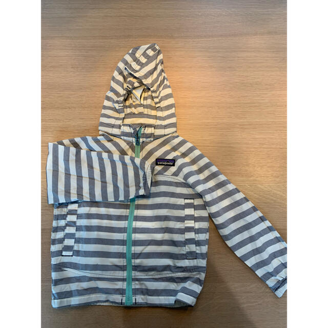 patagonia(パタゴニア)の美品！パタゴニア☆ナイロンパーカー キッズ/ベビー/マタニティのキッズ服男の子用(90cm~)(ジャケット/上着)の商品写真