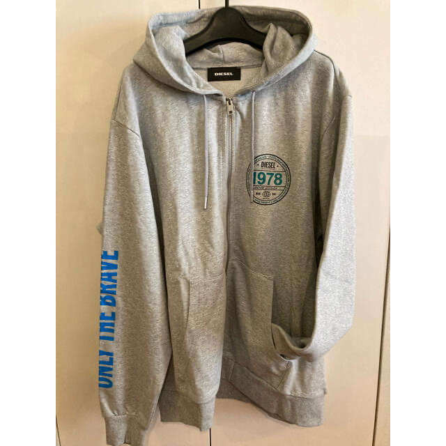 新品未使用！　ディーゼル　DIESEL メンズジップパーカー  グレー　3XL