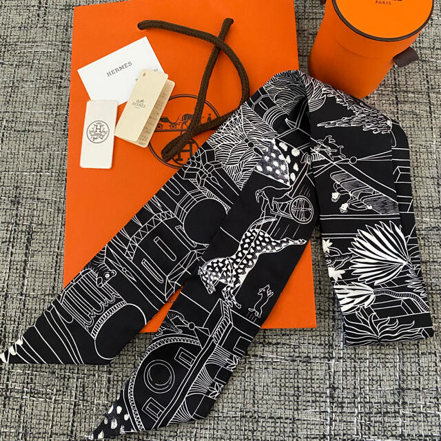 HERMES エルメス ツイリー アニマポリス ブラック HERMES エルメス ツイリー アニマポリス ブラック