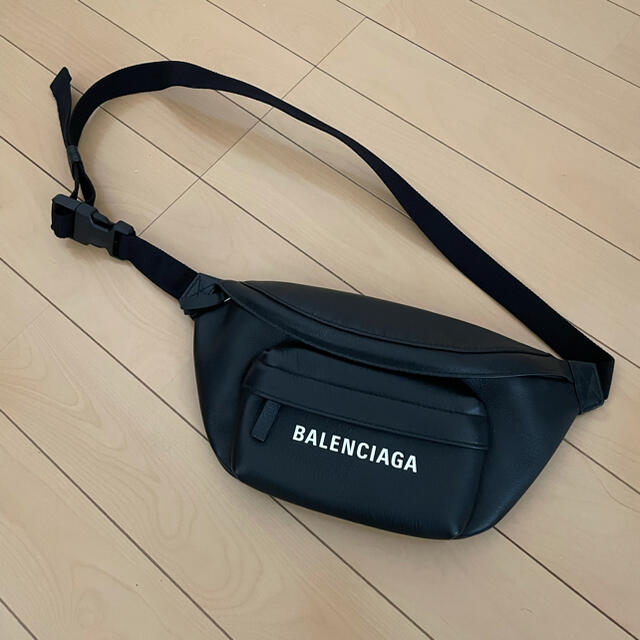 BALENCIAGA バレンシアガ　ポーチ　バッグ