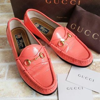 グッチ(Gucci)のグッチ GUCCI ☆エナメルレザー ビット ローファー ピンク 伊製 35.5(ローファー/革靴)