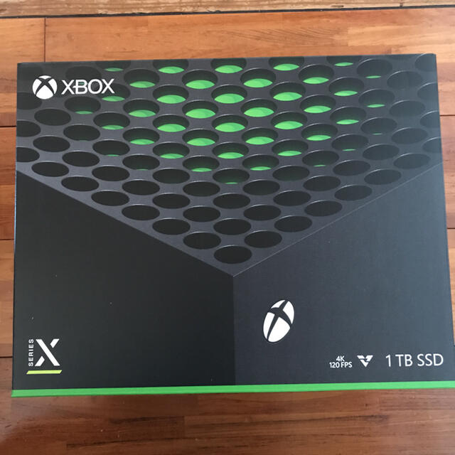 Xbox(エックスボックス)のXbox Series X エンタメ/ホビーのゲームソフト/ゲーム機本体(家庭用ゲーム機本体)の商品写真