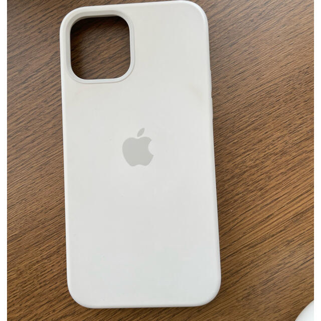 Apple(アップル)の【専用】Apple iPhone12 12pro 純正シリコンケース　ホワイト スマホ/家電/カメラのスマホアクセサリー(iPhoneケース)の商品写真