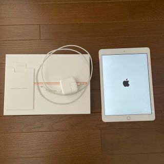 アップル(Apple)のiPad 第6世代　32GBWiFi Gold(タブレット)