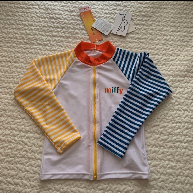 早いものがち【新品】ミッフィー miffy 水着 ラッシュガード 110 キッズ/ベビー/マタニティのキッズ服女の子用(90cm~)(水着)の商品写真